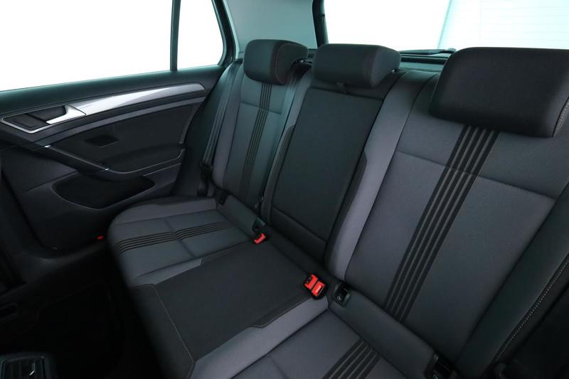 Volkswagen Golf VII 1.6 Tdi BlueMotion Tech Allstar Dsg7 5p 110 ch