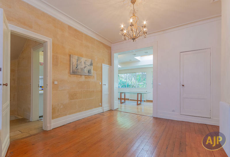 Maison - 190 m² - 7 pièces