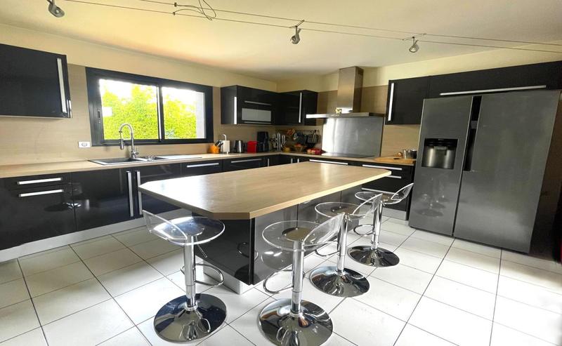 Maison d'architecte - 235 m² - 5 pièces