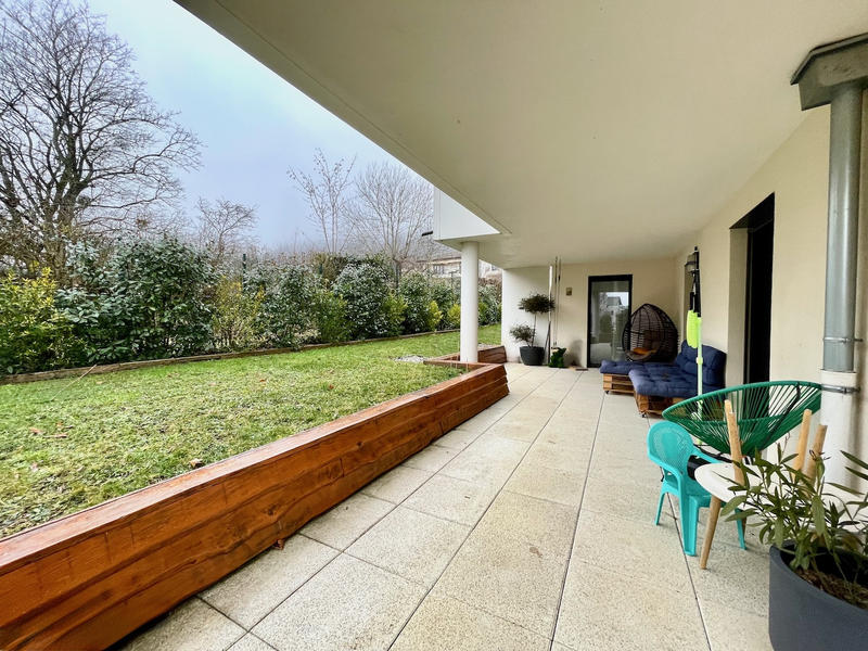 Appartement - 90 m² - 4 pièces