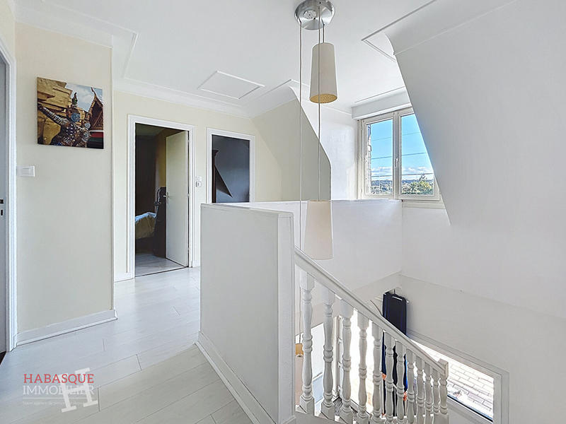 Maison - 129 m² - 6 pièces