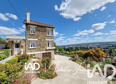 Maison - 98 m² - 5 pièces