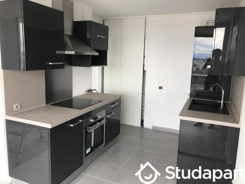 Chambre - 9 m² - 1 pièce