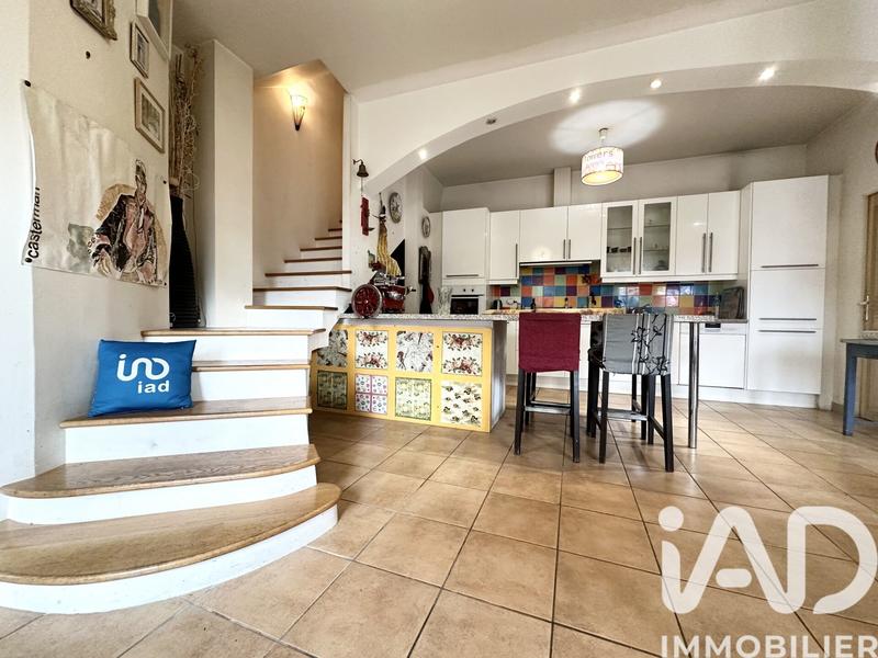 Maison - 200 m² - 7 pièces