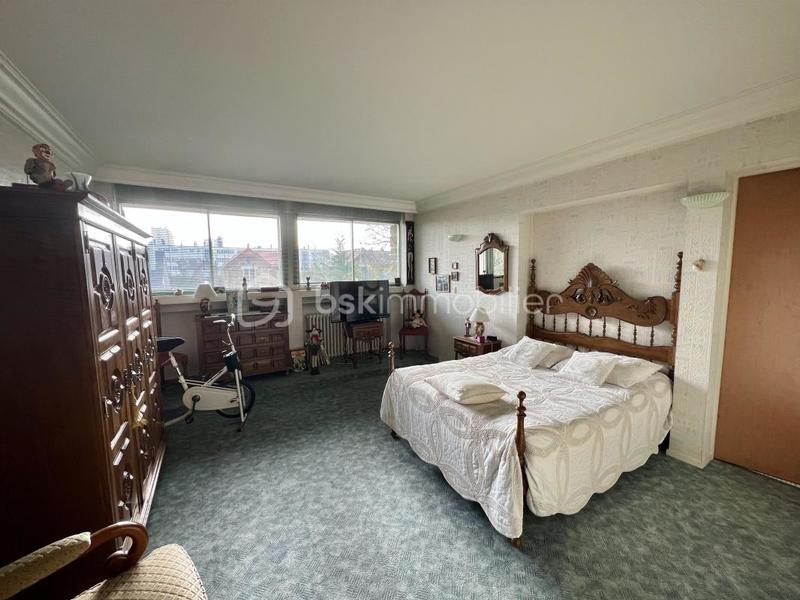 Maison d'architecte - 212 m² - 7 pièces