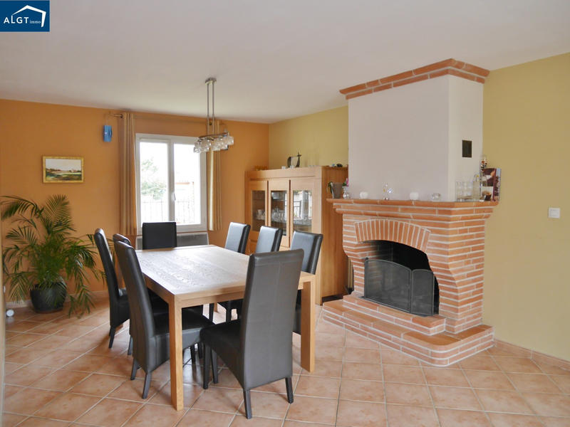 Villa - 192 m² - 8 pièces