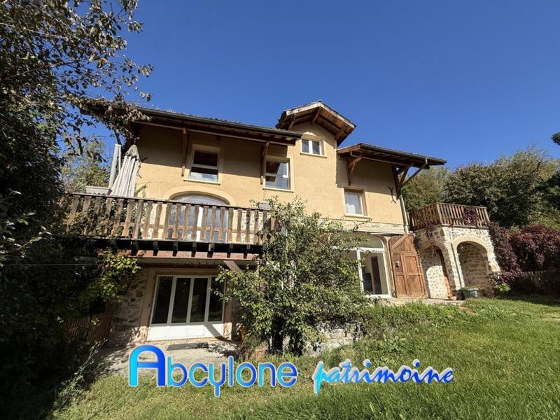 Maison - 194 m² - 7 pièces