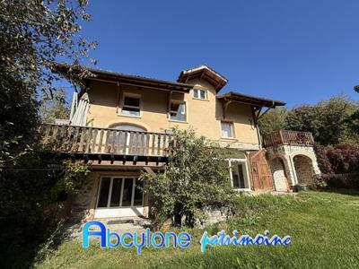 Maison - 194 m² - 7 pièces