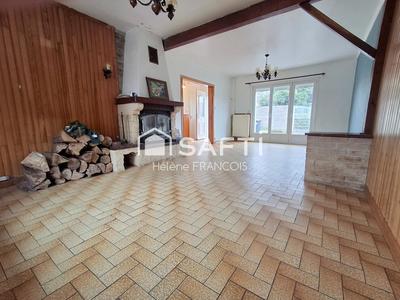 Maison - 95 m² - 5 pièces