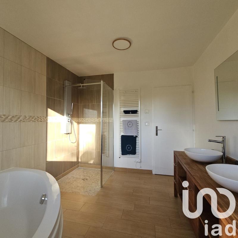 Maison - 200 m² - 7 pièces