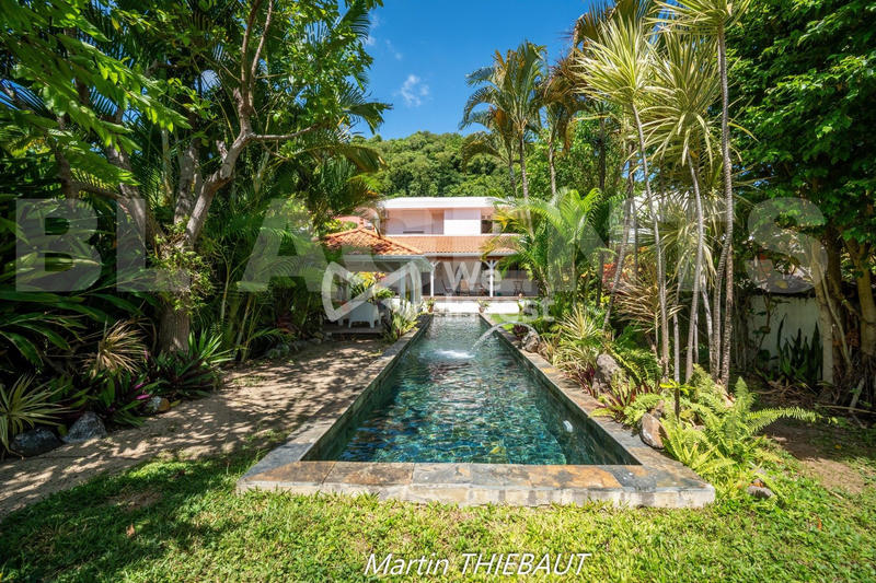 Maison - 200 m² - 6 pièces