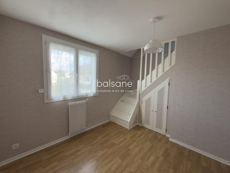 Maison - 96 m² - 6 pièces