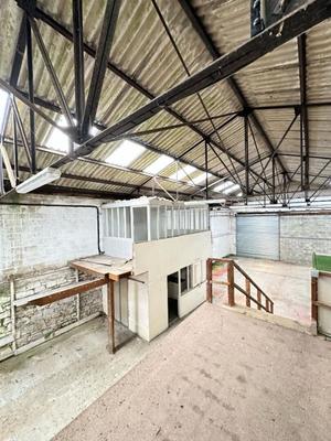 Appartement - 450 m² - 1 pièce