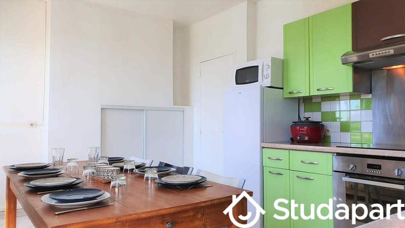 Chambre - 13 m² - 1 pièce