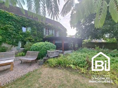 Maison - 160 m² - 7 pièces