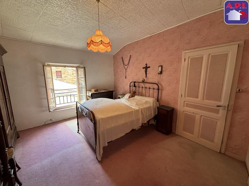 Maison - 177 m² - 8 pièces