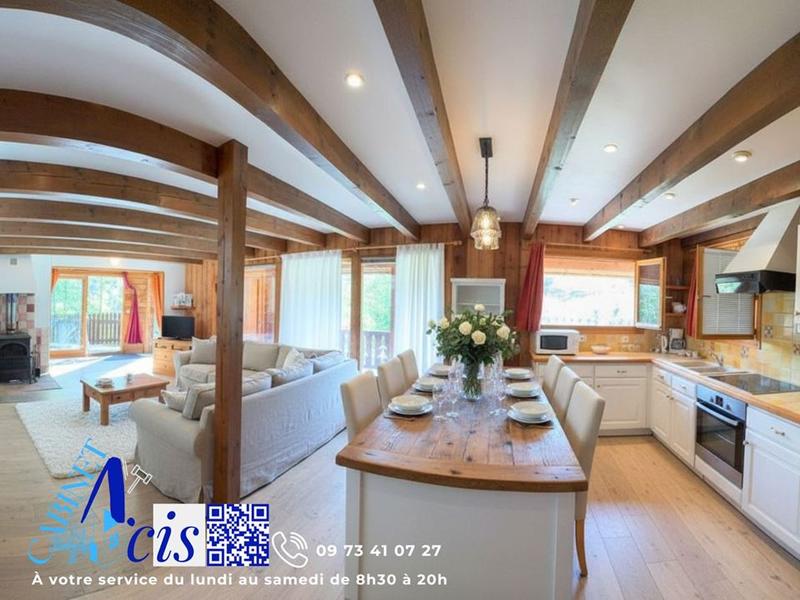 Maison - 104 m² - 6 pièces