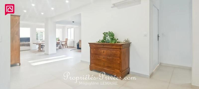 Maison - 421 m² - 10 pièces