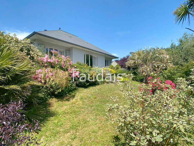 Maison - 115 m² - 8 pièces