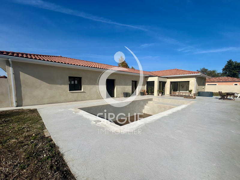 Maison - 190 m² - 5 pièces