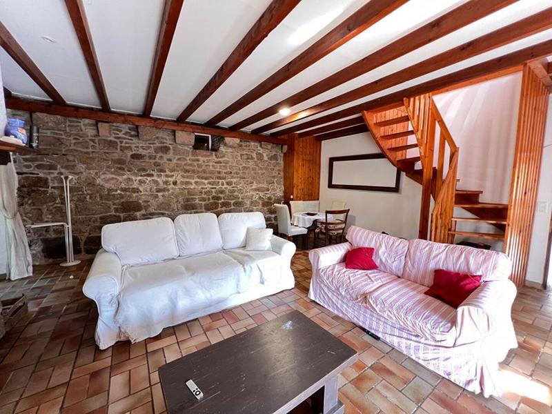 Propriété - 213 m² - 6 pièces