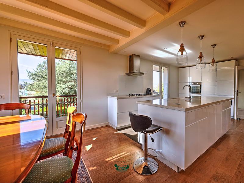 Maison - 190 m² - 6 pièces