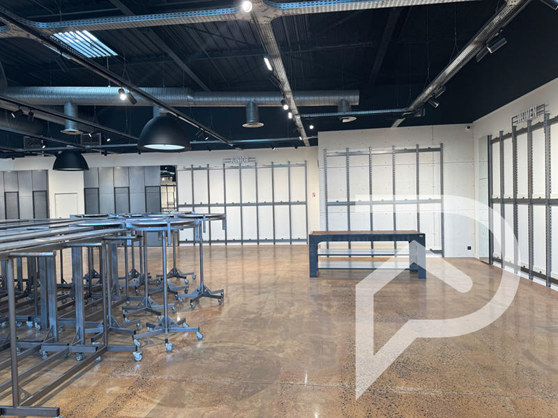 Local commercial - 600 m²