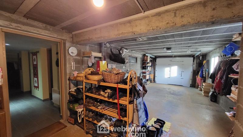 Maison - 238 m² - 7 pièces