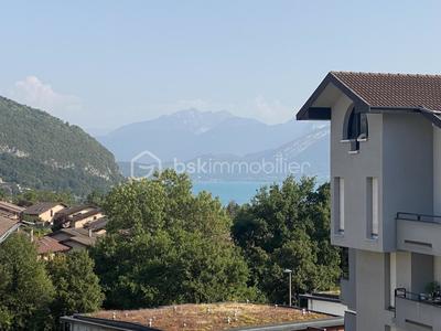 Appartement - 80 m² - 3 pièces