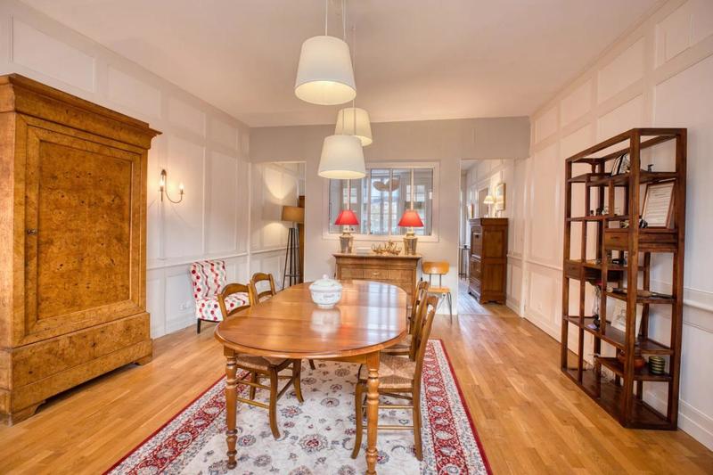 Maison bourgeoise - 321 m² - 12 pièces