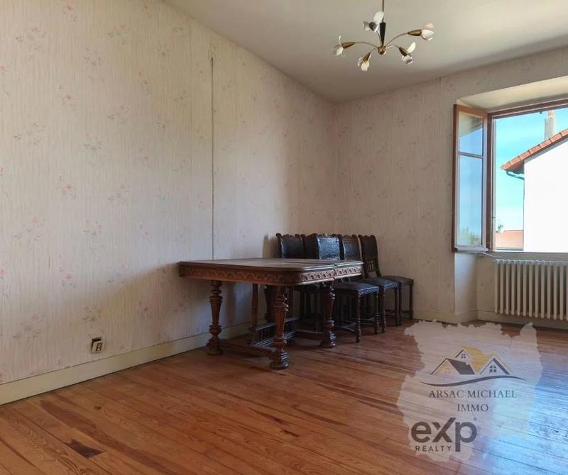 Maison de village - 125 m² - 6 pièces