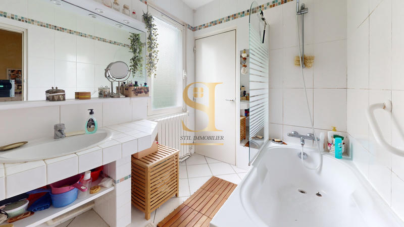 Maison - 141 m² - 6 pièces