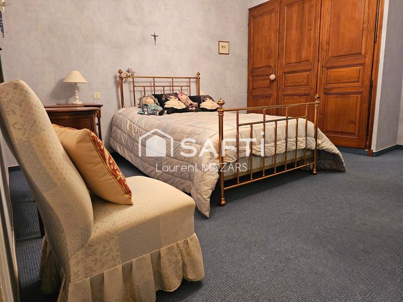 Propriété - 300 m² - 14 pièces