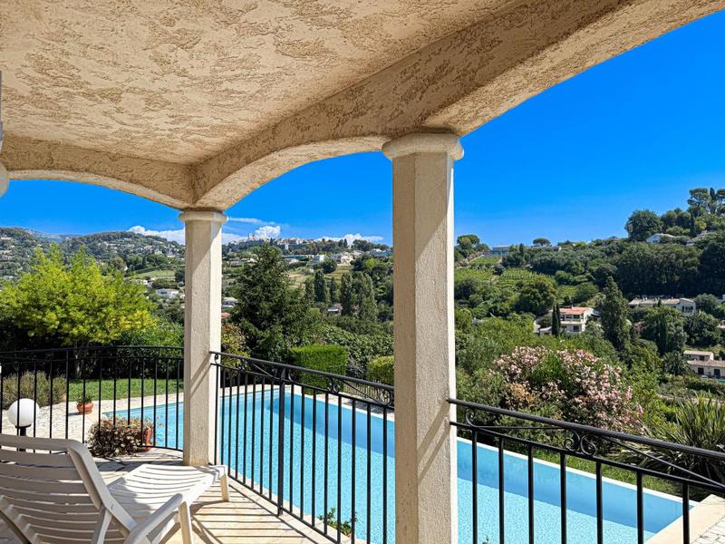 Maison chambre d'hôtes - 545 m² - 18 pièces