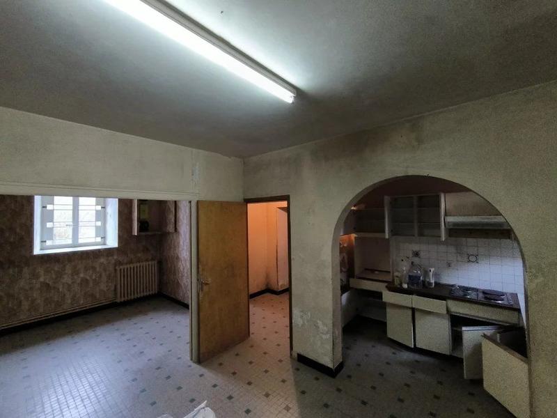 Maison - 180 m² - 7 pièces