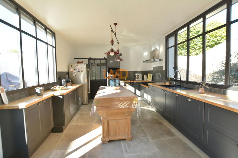 Maison - 169 m² - 5 pièces