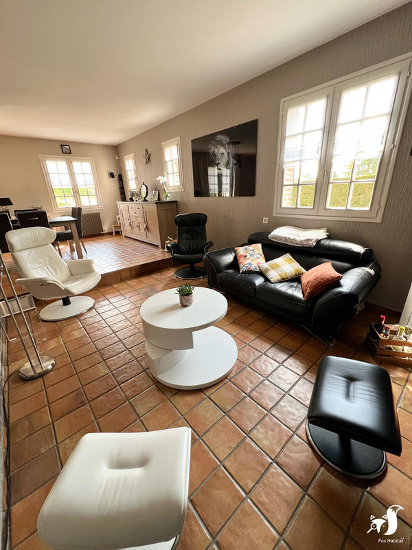 Maison - 140 m² - 9 pièces