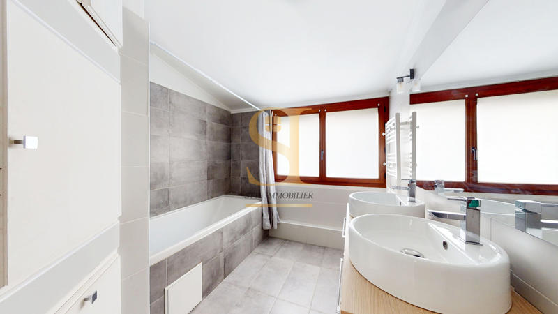 Maison - 83 m² - 5 pièces