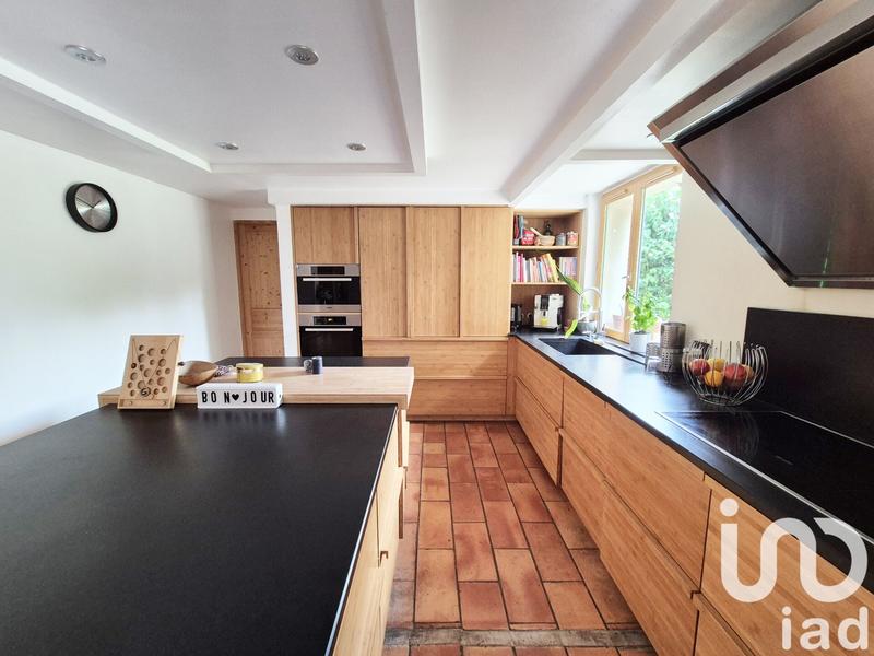 Maison - 203 m² - 7 pièces