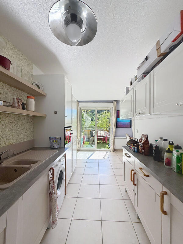 Appartement - 90 m² - 4 pièces