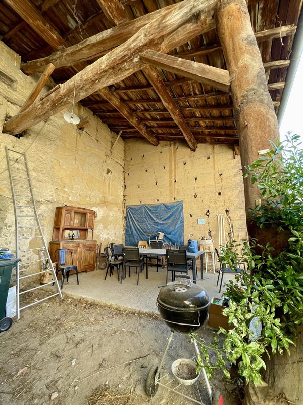 Maison ancienne - 276 m² - 3 pièces