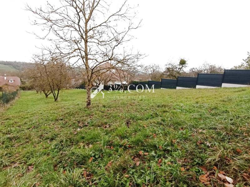 Terrain constructible - 1 215 m²