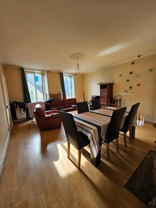 Appartement - 112 m² - 6 pièces