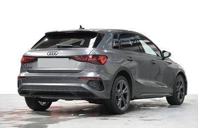 Audi A3 sportback 40 TFSIe 204 s-Line Hybride Rechargeable / Toit Ouvrant Matrix Led Sieges Alcantara B&amp;O