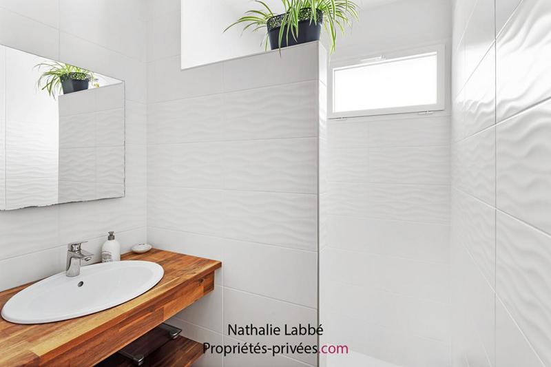 Maison - 210 m² - 9 pièces