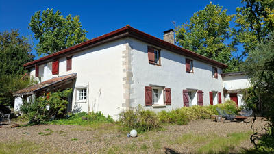 Maison - 530 m² - 15 pièces