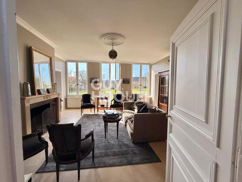 Maison de maîtres - 198 m² - 9 pièces