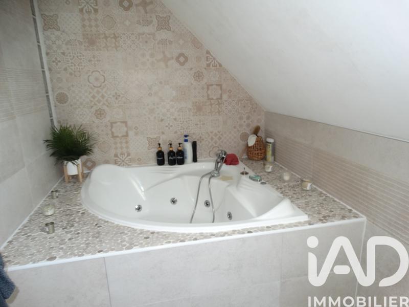 Maison - 143 m² - 7 pièces