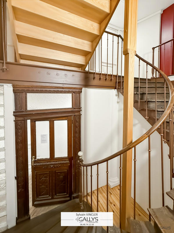 Appartement - 94 m² - 5 pièces