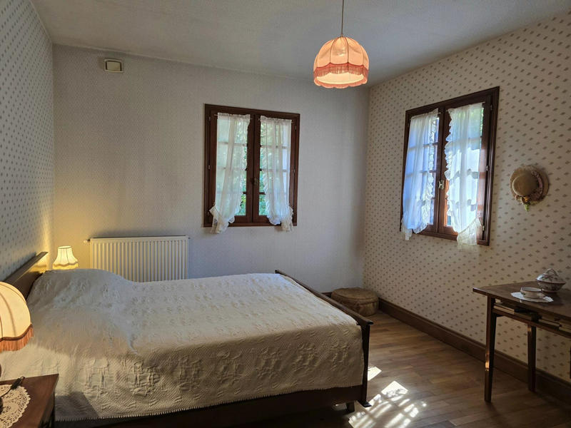 Maison - 315 m² - 10 pièces